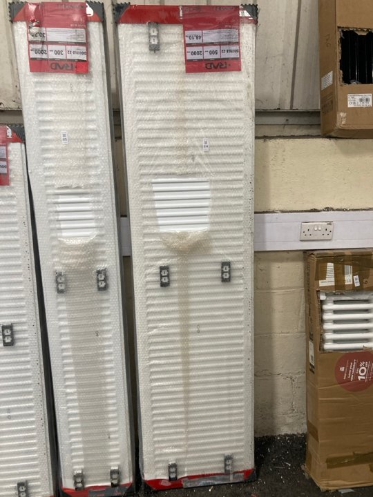 Lot 814  
            Marchington SR19 - Delivery or Collection 

                
KRAD DOUBLE COMPACT RADIATOR 2000 X 500MM - ORIGINAL RRP £505: LOCATION - B7