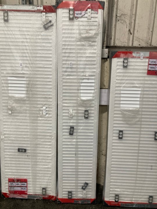 Lot 817  
            Marchington SR19 - Delivery or Collection 

                
KRAD DOUBLE COMPACT RADIATOR 2000 X 400MM - ORIGINAL RRP £435: LOCATION - B7