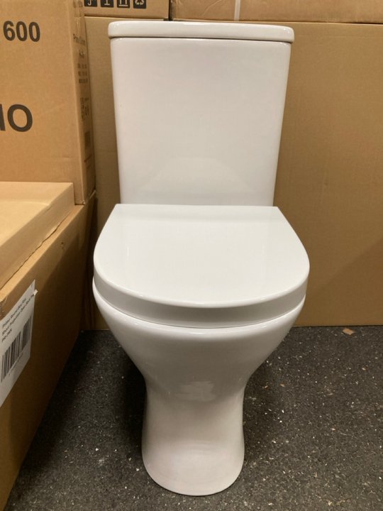 Lot 82  
            Marchington SR19 - Delivery or Collection 

                
D-SHAPED CLOSED COUPLED W/C WITH CISTERN FITTINGS, DUAL FLUSH TOP CHROME BUTTON &...