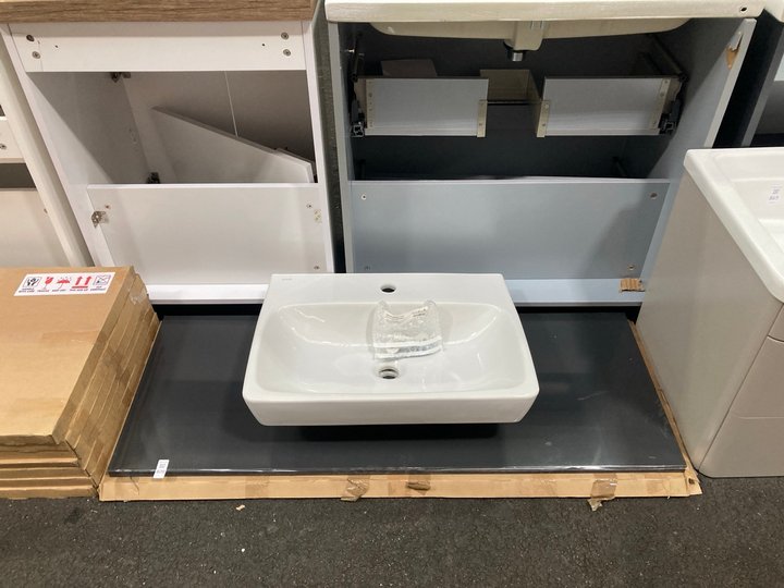 Lot 870  
            Marchington SR19 - Collection 

                
(COLLECTION ONLY) GLOSS ANTHRACITE 1210 X 465MM COUNTER TOP COMPLETE WITH A VITRA...