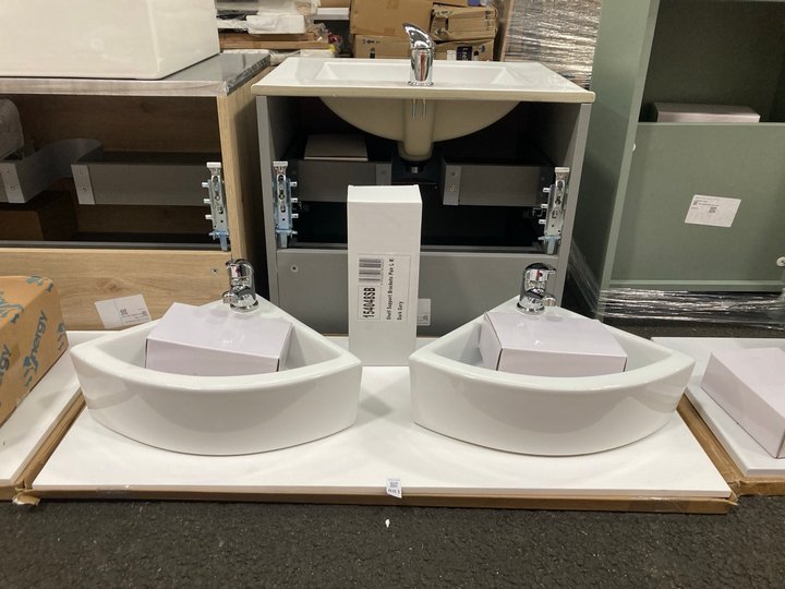 Lot 883  
            Marchington SR19 - Collection 

                
(COLLECTION ONLY) 1005 X 430MM FLOATING SHELF IN WHITE WITH GREY SHELF SUPPORT BR...