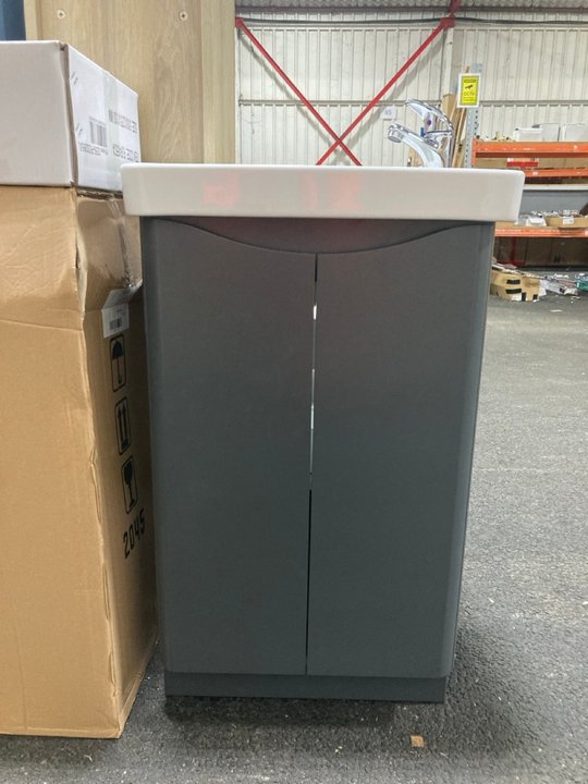 Lot 924  
            Marchington SR19 - Collection 

                
(COLLECTION ONLY) FLOOR STANDING 2 DOOR CLOSET SINK UNIT IN MATT ANTHRACITE WITH ...