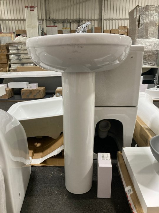 Lot 943  
            Marchington SR19 - Collection 

                
(COLLECTION ONLY) 500MM WIDE 1TH CERAMIC BASIN WITH FULL PEDESTAL & MONO BASIN MI...