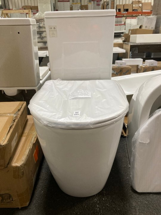 Lot 945  
            Marchington SR19 - Collection 

                
(COLLECTION ONLY) BTW PAN WITH SEAT - ORIGINAL RRP £289: LOCATION - A6