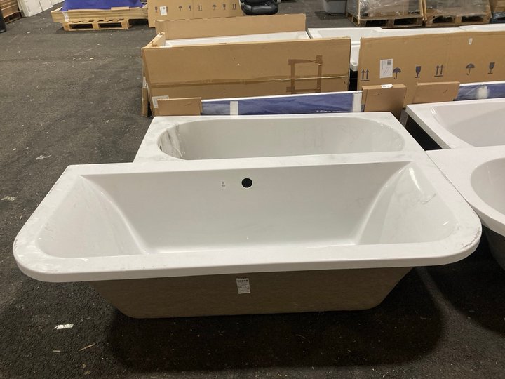 Lot 953  
            Marchington SR19 - Delivery or Collection 

                
1700 X 750MM NTH D-SHAPED DOUBLE ENDED BATH - ORIGINAL RRP £369: LOCATION - A7