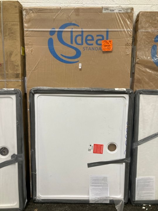 Lot 981  
            Marchington SR19 - Collection 

                
(COLLECTION ONLY) CLEAR GLASS SILVER FRAMED 1000 X 1900MM SHOWER PANEL WITH A PEA...