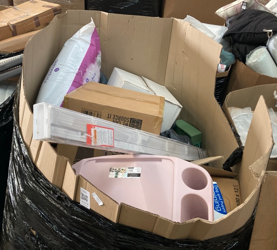 Lot 115  
            Edinburgh SR22 - Delivery Or Collection 

                
PALLET OF GENERAL GOODS TO INCLUDE GEEZY PORTABLE BED TRAY TABLE, PINK - MULTIPUR...