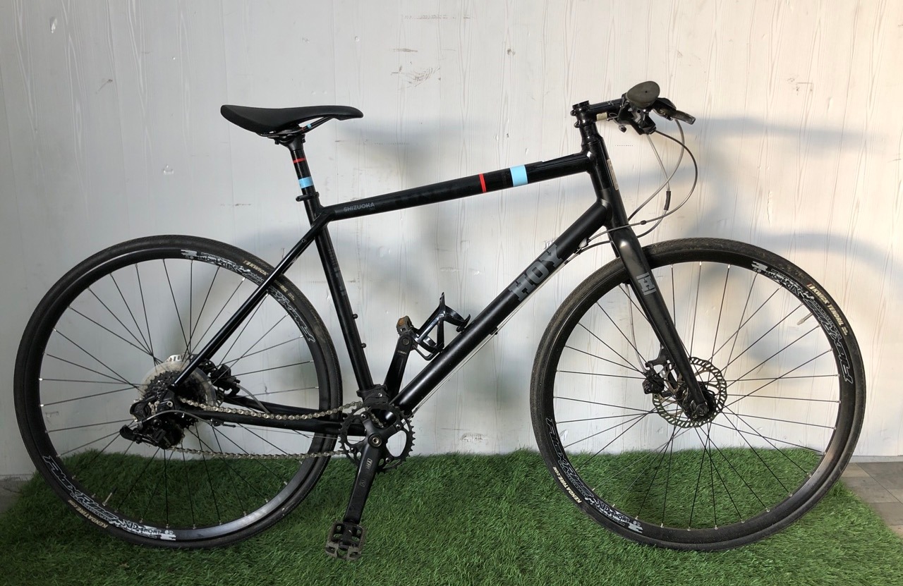 Lot 11  
            Edinburgh SR22 - Delivery Or Collection 

                
HOY SHIZUKI HYBRID MOUNTAIN BIKE, 19" FRAME, 28" WHEELS 8 SPEED TRIGGER SHIFT GEA...