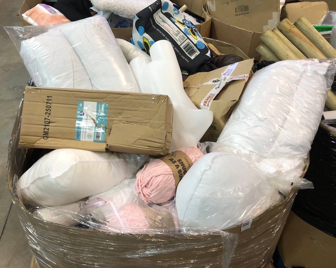 Lot 129  
            Edinburgh SR22 - Delivery Or Collection 

                
PALLET OF GENERAL GOODS TO INCLUDE 50 HEAVY DUTY REFUSE SACKS BLACK BAGS: LOCATIO...