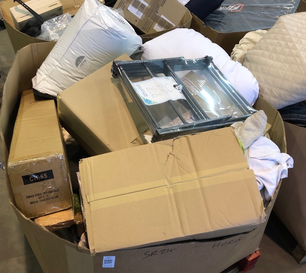 Lot 133  
            Edinburgh SR22 - Delivery Or Collection 

                
PALLET OF GENERAL GOODS TO INCLUDE FLOODING DRYING RACK: LOCATION - FLOOR(COLLECT...