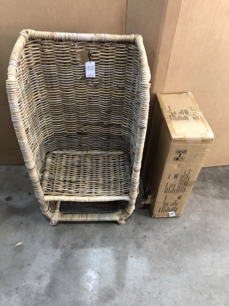 Lot 29  
            Edinburgh SR22 - Delivery Or Collection 

                
IVYLINE NATURAL RATTAN LOG TROLLEY WITH KINDLING SHELF – OUTDOOR/INDOOR WOOD RACK...