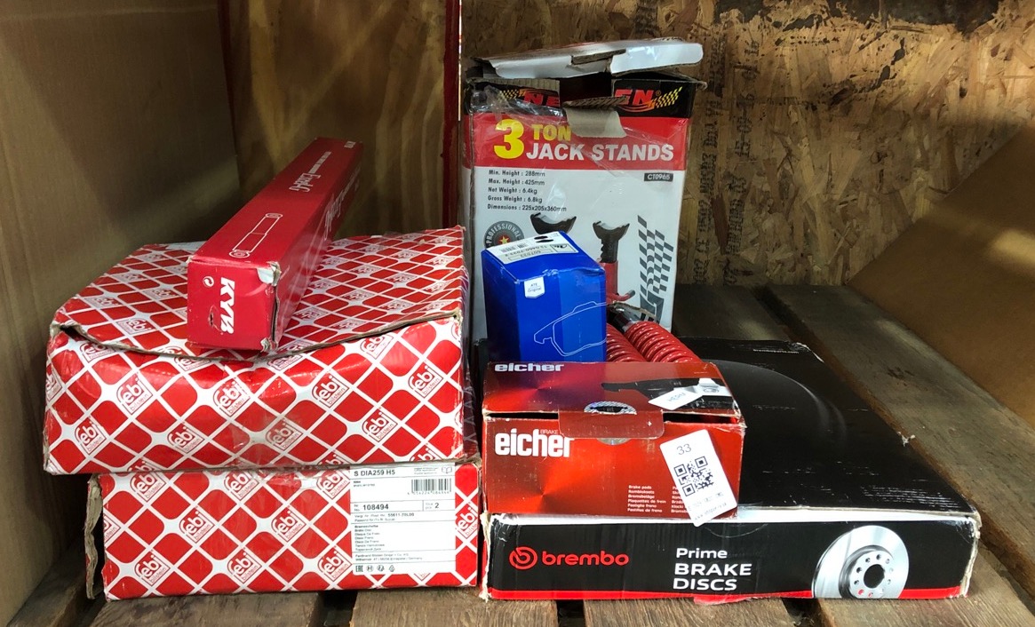 Lot 33  
            Edinburgh SR22 - Delivery Or Collection 

                
QUANTITY OF VEHICLES ACCESSORIES ITEMS TO INCLUDE FEBI BILSTEIN 108494 BRAKE DISC...