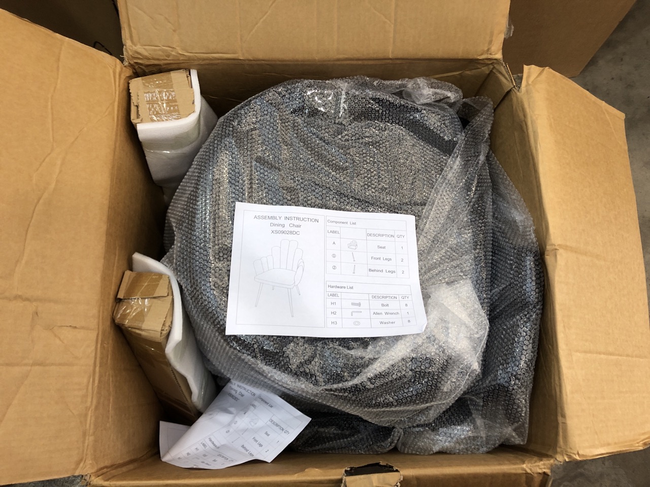 Lot 34  
            Edinburgh SR22 - Delivery Or Collection 

                
WAHSON BLACK DINING CHAIR: LOCATION - LEFT RACK(COLLECTION OR OPTIONAL DELIVERY A...