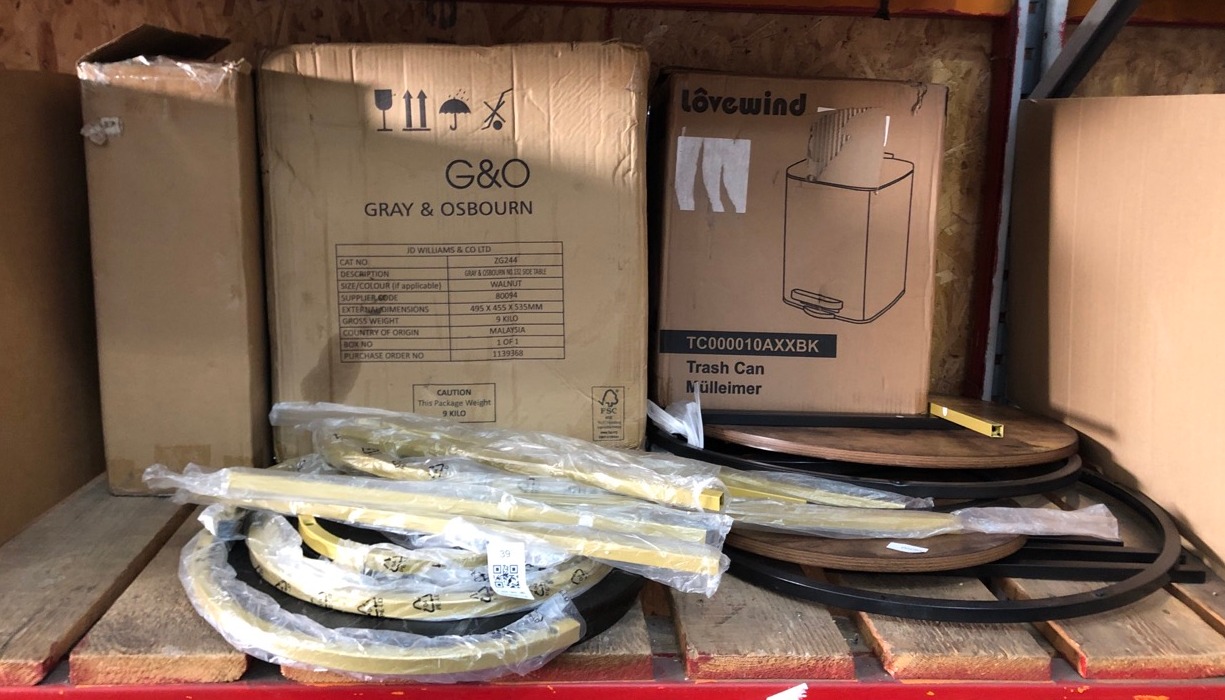 Lot 39  
            Edinburgh SR22 - Delivery Or Collection 

                
QUANTITY OF ITEMS TO INCLUDE GRAY & OSBOURN WALNUT SIDE TABLE: LOCATION - LEFT RA...