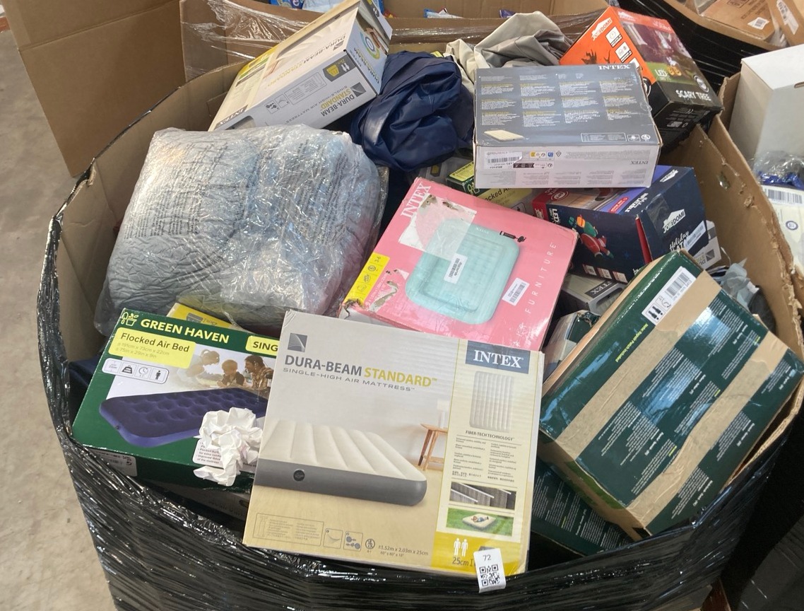 Lot 72  
            Edinburgh SR22 - Delivery Or Collection 

                
PALLET OF GENERAL GOODS TO INCLUDE INTEX QUEEN DURA-BEAM SERIES SINGLE HIGH AIRBE...