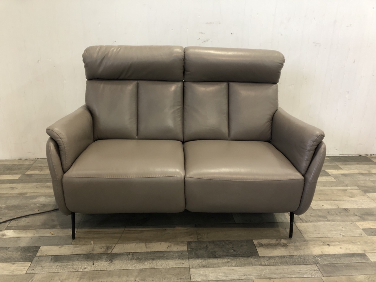 Lot 7  
            Edinburgh SR22 - Delivery Or Collection 

                
EOLO 2 SEATER POWER RECLINER SOFA ORIGINAL RRP £1300: LOCATION - FLOOR(COLLECTION...
