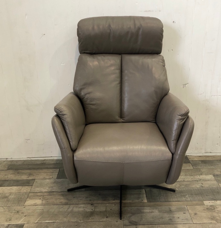 Lot 8  
            Edinburgh SR22 - Delivery Or Collection 

                
ARGO MANUAL RECLINER CHAIR ORIGINAL RRP £1000: LOCATION - FLOOR(COLLECTION OR OPT...