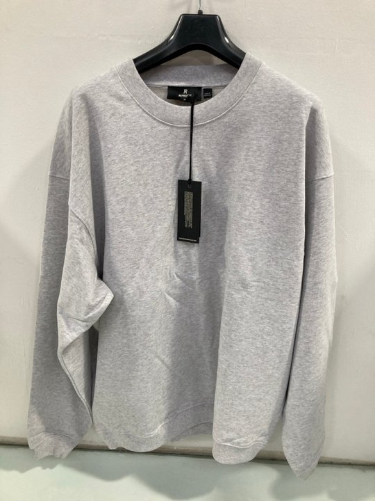 Lot 1016  
            Marchington SR13 - Parcel Delivery Only 

                
REPRESENT ICE GREY MARL INITIAL SWEATER - UK SIZE: XL: LOCATION - D10