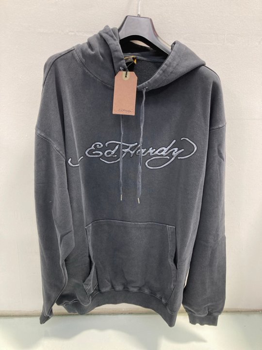 Lot 1025  
            Marchington SR13 - Parcel Delivery Only 

                
HARDY WAY MENS ED CALIFORNIA TOUR HOODIE IN BLACK - UK SIZE: LARGE: LOCATION - D10