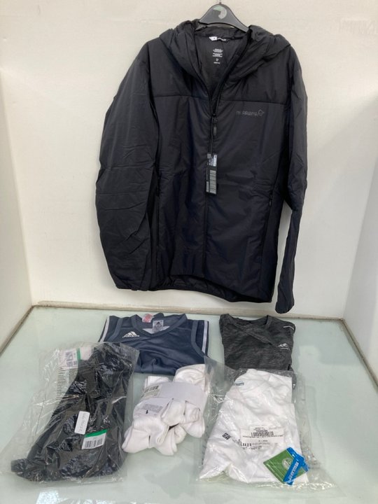 Lot 1037  
            Marchington SR13 - Parcel Delivery Only 

                
QTY OF ASSORTED MENS CLOTHING IN VARIOUS SIZES TO INCLUDE NIKE EVERYDAY WHITE SOC...