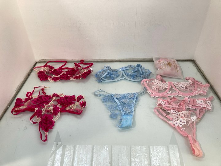 Lot 1043  
            Marchington SR13 - Parcel Delivery Only 

                
4 X ASSORTED LILIOSA WOMENS LINGERIE SETS IN VARIOUS COLOURS & SIZES TO INCLUDE A...