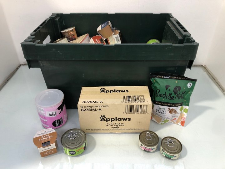 Lot 1055  
            Marchington SR13 - Parcel Delivery Only 

                
QTY OF ASSORTED PET ITEMS TO INCLUDE APPLAWS 16 PACK TINNED CAT FOOD IN TUNA FILL...