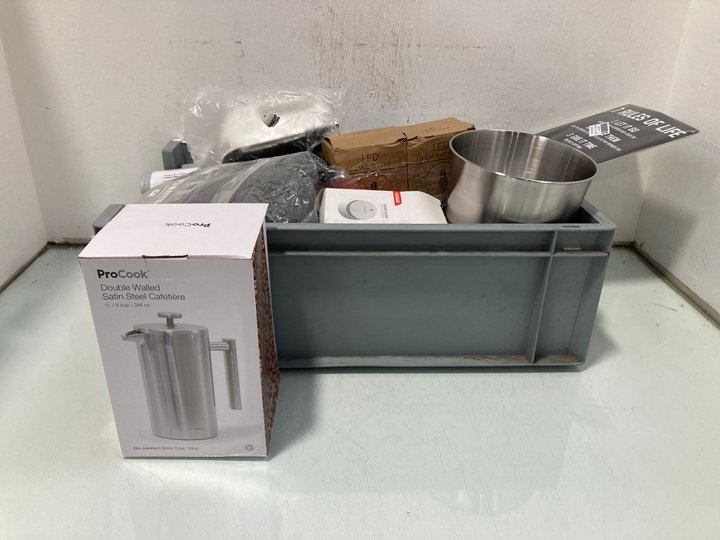 Lot 1078  
            Marchington SR13 - Parcel Delivery Only 

                
QTY OF ASSORTED HOUSEHOLD ITEMS TO INCLUDE TEDDY COLLECTION PILLOWCASE IN GREY: L...