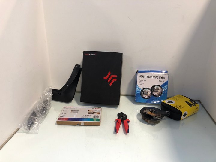 Lot 108  
            Marchington SR13 - Parcel Delivery Only 

                
QTY OF VEHICLE ITEMS TO INCLUDE BOSCH DRILL & SCREWDRIVER BIT SET: LOCATION - C16