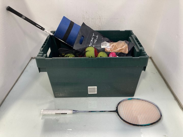 Lot 1092  
            Marchington SR13 - Parcel Delivery Only 

                
QTY OF ASSORTED SPORT ITEMS TO INCLUDE YONEX ASTROX 88D PRO BADMINTON RACKET: LOC...