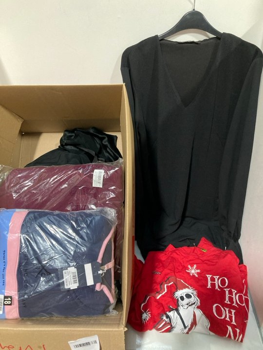 Lot 1105  
            Marchington SR13 - Parcel Delivery Only 

                
QTY OF ASSORTED WOMENS CLOTHING - SIZE UK X-LARGE, 16 & 18 TO INCLUDE CREW CLOTHI...