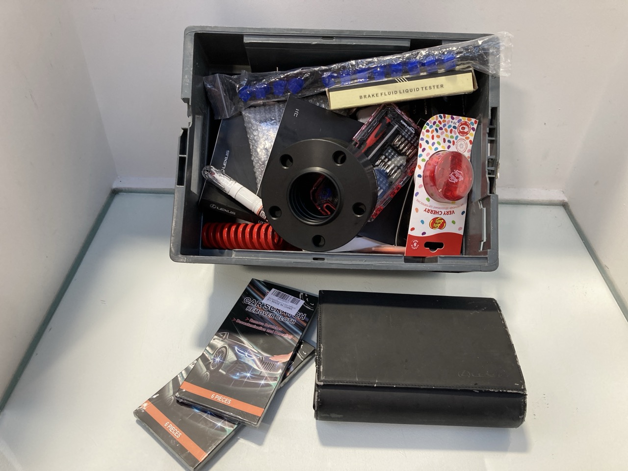 Lot 110  
            Marchington SR13 - Parcel Delivery Only 

                
QTY OF VEHICLE ITEMS TO INCLUDE BRAKE FLUID LIQUID TESTER: LOCATION - C16