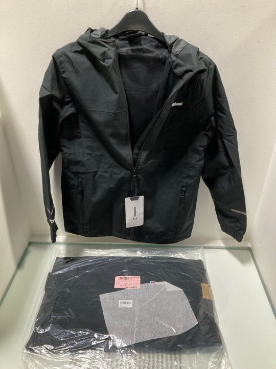 Lot 1111  
            Marchington SR13 - Parcel Delivery Only 

                
2 X BERGHAUS CHILDRENS LINTON WATERPROOF JACKETS IN BLACK - SIZE UK 11-12 YEARS &...