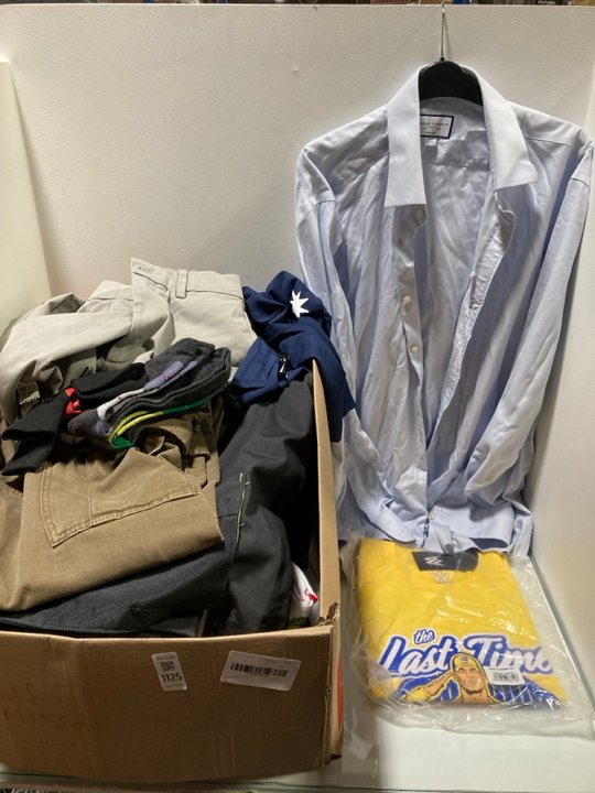 Lot 1125  
            Marchington SR13 - Parcel Delivery Only 

                
QTY OF ASSORTED MENS CLOTHING IN VARIOUS SIZES TO INCLUDE HIGH IMPACT 3 PACK COTT...