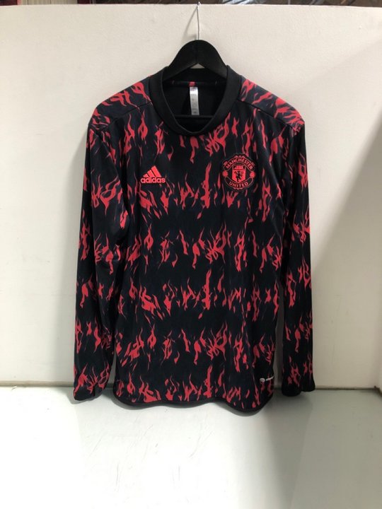 Lot 1138  
            Marchington SR13 - Parcel Delivery Only 

                
ADIDAS MANCHESTER UNITED SWEATSHIRT IN BLACK AND RED - UK SIZE: MEDIUM: LOCATION ...