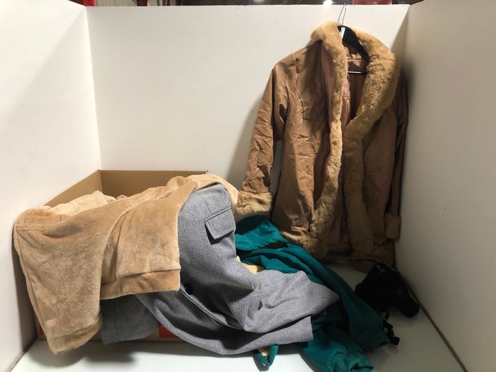 Lot 1144  
            Marchington SR13 - Parcel Delivery Only 

                
QTY OF ASSORTED WOMENS CLOTHING IN VARIOUS SIZES TO INCLUDE GREY COAT - UK SIZE: ...