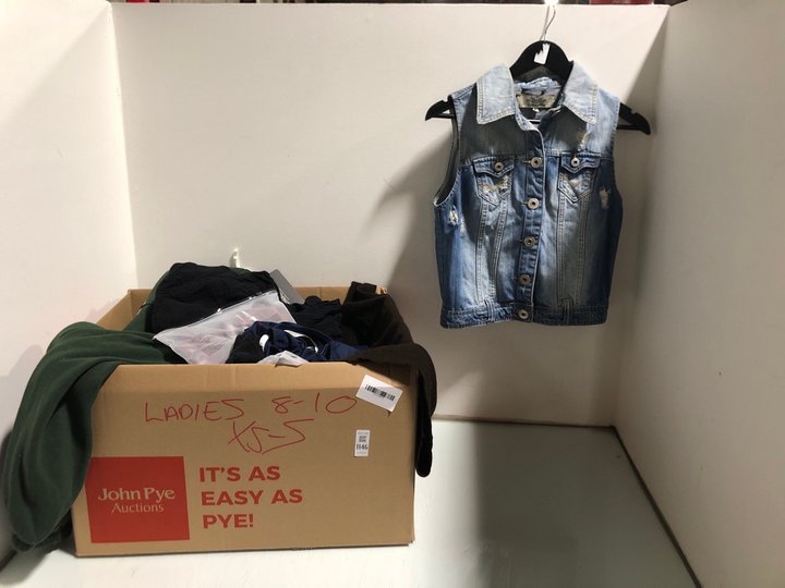 Lot 1146  
            Marchington SR13 - Parcel Delivery Only 

                
QTY OF ASSORTED WOMENS CLOTHING IN VARIOUS SIZES TO INCLUDE PRETTY LITTLE THINGS ...