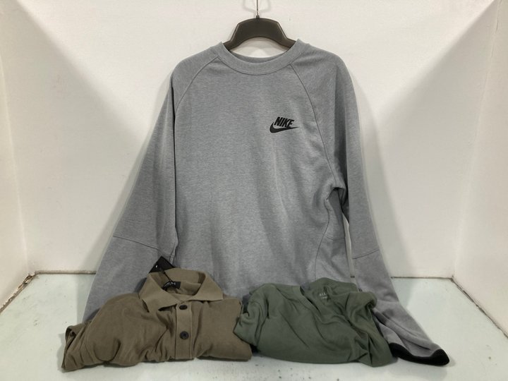 Lot 1157  
            Marchington SR13 - Parcel Delivery Only 

                
3 X ASSORTED MENS CLOTHING IN VARIOUS SIZES TO INCLUDE NIKE GREY SWEATSHIRT - UK ...