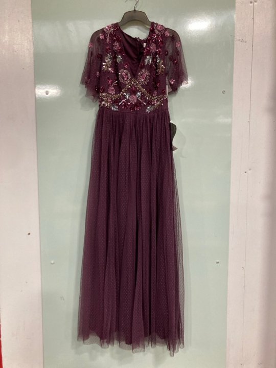 Lot 1205  
            Marchington SR13 - Parcel Delivery Only 

                
MAYA DELUXE EMBELLISHED SPOT MESH MAXI DRESS IN PURPLE - UK SIZE: 10 - ORIGINAL R...
