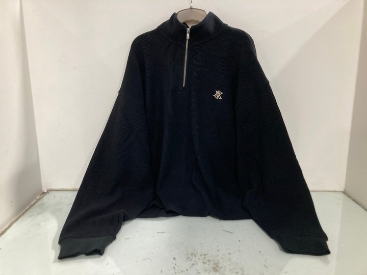 Lot 1207  
            Marchington SR13 - Parcel Delivery Only 

                
KITH HEAVY CREPE RIB KNIT QUARTER ZIP SWEATSHIRT IN BLACK - UK SIZE: XL: LOCATION...