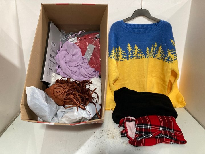 Lot 1210  
            Marchington SR13 - Parcel Delivery Only 

                
QTY OF ASSORTED WOMENS CLOTHING IN VARIOUS SIZES TO INCLUDE DISTURBIA WITHER FERN...