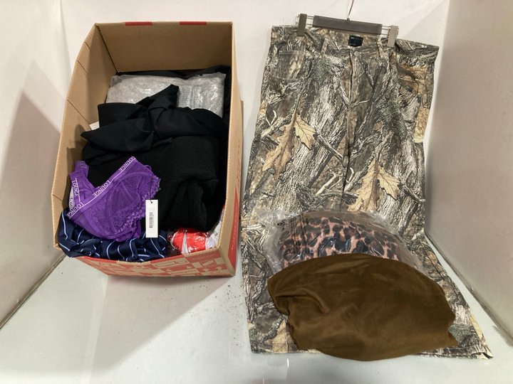 Lot 1212  
            Marchington SR13 - Parcel Delivery Only 

                
QTY OF ASSORTED WOMENS CLOTHING IN VARIOUS SIZES TO INCLUDE REASON THE SCULPT HIG...