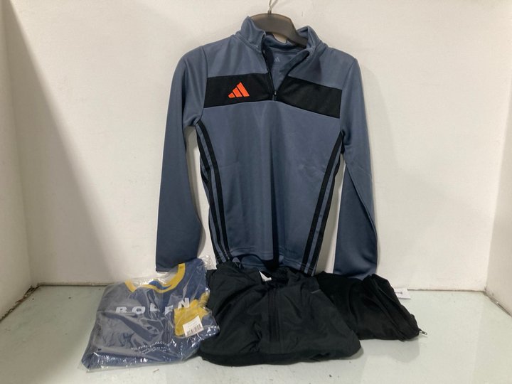 Lot 1228  
            Marchington SR13 - Parcel Delivery Only 

                
4 X ASSORTED KIDS CLOTHING IN VARIOUS SIZES TO INCLUDE NIKE NAVY / BLACK SWEATSHI...