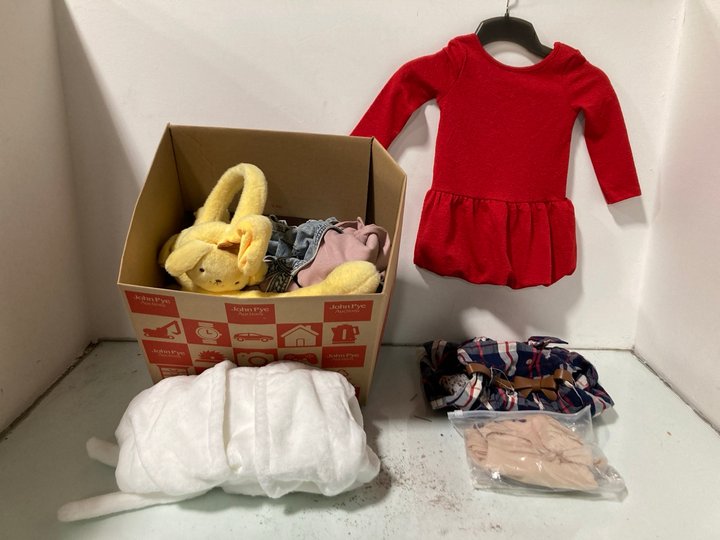 Lot 1237  
            Marchington SR13 - Parcel Delivery Only 

                
QTY OF ASSORTED TODDLER CLOTHING IN VARIOUS SIZES TO INCLUDE H & M LONG SLEEVE RE...