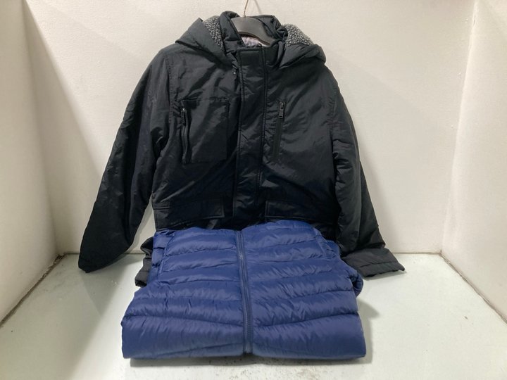 Lot 1240  
            Marchington SR13 - Parcel Delivery Only 

                
MARKS & SPENCERS CHILDRENS COAT IN BLACK-AGE 12-13 YRS TO INCLUDE MOUNTAIN WAREHO...