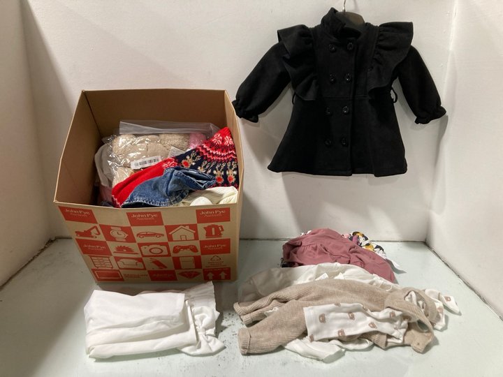 Lot 1244  
            Marchington SR13 - Parcel Delivery Only 

                
QTY OF ASSORTED BABY CLOTHING IN VARIOUS SIZES TO INCLUDE PAIR OF TIGHTS IN CREAM...