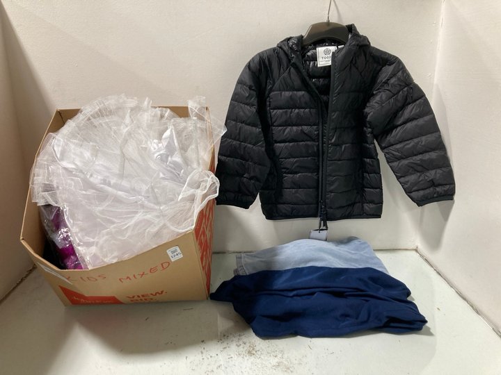 Lot 1245  
            Marchington SR13 - Parcel Delivery Only 

                
QTY OF ASSORTED CHILDRENS CLOTHING IN VARIOUS SIZES TO INCLUDE TOG 24 MOSLEY JACK...