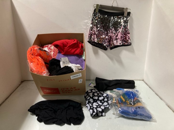 Lot 1251  
            Marchington SR13 - Parcel Delivery Only 

                
QTY OF ASSORTED CHILDRENS CLOTHING IN VARIOUS SIZES TO INCLUDE GHOST DESIGN BUCKE...