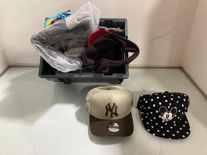 Lot 1273  
            Marchington SR13 - Parcel Delivery Only 

                
QTY OF ASSORTED CLOTHING ACCESSORIES TO INCLUDE NEW YORK YANKEES WORLD SERIES CAP...