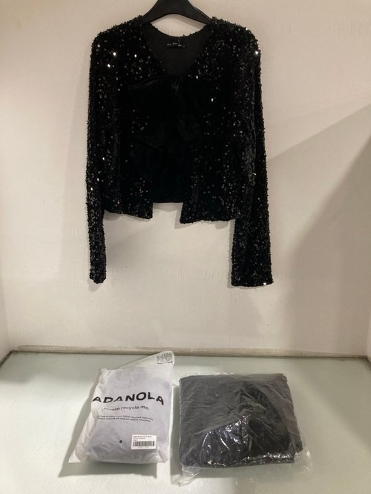 Lot 1286  
            Marchington SR13 - Parcel Delivery Only 

                
3 X ASSORTED LADIES CLOTHING IN VARIOUS SIZES TO INCLUDE ADANOLA ULTIMATE LONG SL...