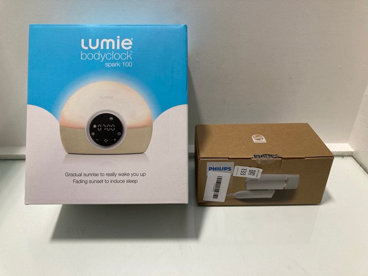 Lot 133  
            Marchington SR13 - Parcel Delivery Only 

                
PHILIPS HANDHELD STEAMER TO INCLUDE LUMIE BODYCLOCK SPARK 100: LOCATION - C17